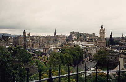 Blick von Calton Hill Richtung Castle