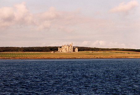 Balfour Castle - vom Schiff aus gesehen