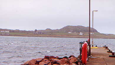 Blick auf Iona Abbey von Fionnphort Pier aus