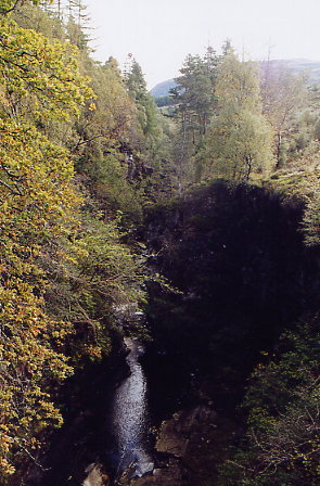 Corrieshalloch Gorge - Blick entlang des Droma nach Norden