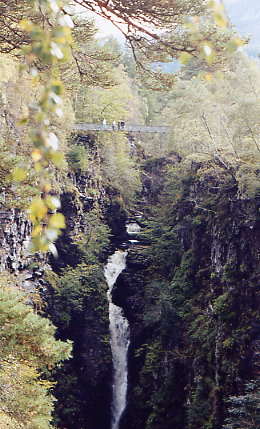 Corrieshalloch Gorge - Hängebrücke mit Tele