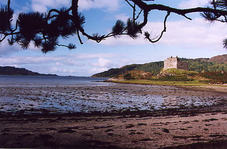 Tioram - Castle und Bucht