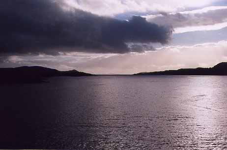 Schwindendes Licht über West Loch Tarbert