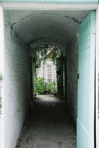 geheimer Weg zu einem entzückenden Hofhaus