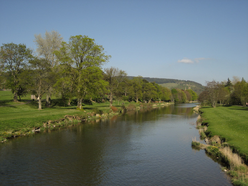 Blick tweedabwärts Richtung Peebles